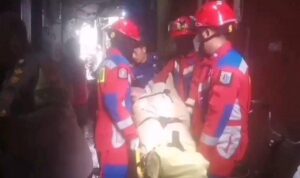 Tragedi Evakuasi Korban Meninggal di Lantai 3 Rumah Tambora: Tindakan Damkar dan Polisi