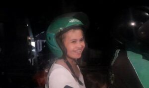 Putri Terpaksa Naik Ojek Selama Delapan Jam di Jalur Puncak Menuju Hotel