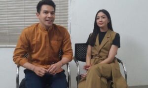 Video Viral: Jonathan Frizzy Berikan Cincin Spesial untuk Ririn Dwi Ariyanti, Benny Mengejutkan dengan Hadiah Ulang Tahun