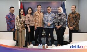 Pertemuan Bos Bukalapak dan Mendag Setelah Perusahaan Memilih Menjual Pulsa Pertemuan Bos Bukalapak dan Mendag Setelah Perusahaan Memilih Menjual Pulsa