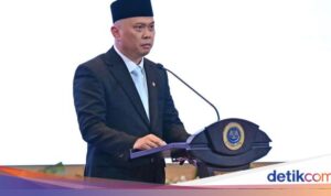 Peringatan Menteri Perhubungan terhadap Cuaca Ekstrem: Penyelenggara Transportasi Diminta Waspada