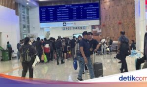 Kondisi Ekonomi Lesu, Banyak yang PHK namun Banyak Juga yang Liburan