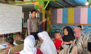 Menyongsong Masa Depan Cerah: Kisah Inspiratif Aiptu Agus Riyanto dalam Membangun Sekolah untuk Anak Pemulung