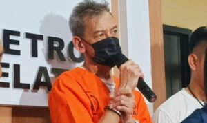 Fariz RM Kembali Ditangkap karena Narkoba: Memanfaatkan Jasa Kurir untuk Mendapatkan Sabu dan Ganja