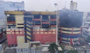 Penyelidikan Kebakaran Glodok Plaza Jakarta Barat oleh Polisi Sementara Berlangsung