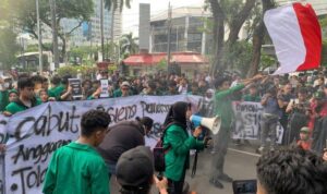 Pesimisme Masyarakat dalam Karya "Indonesia Gelap" karya Henry Indraguna