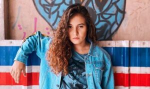 Insiden Tabrak Motor dan Mobil Terbalik: Pengakuan Larasati Nugroho yang Didera Ngantuk