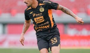 Pasukan Macan Kemayoran Terkendala oleh Pertahanan Kokoh Skuad Juku Eja