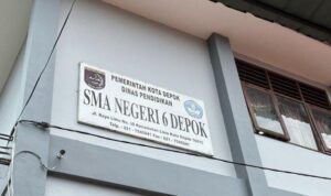 Gubernur Dedi Mulyadi Langsung Menandatangani Pemecatan Kepala Sekolah SMAN 6 Depok