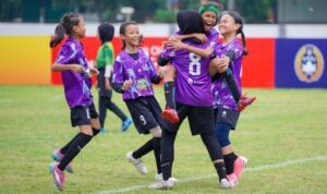 Siswi SDN Kalirungkut I/264 Berjaya di Turnamen Sepak Bola Putri Kota Pahlawan