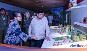 Pemeriksaan Standar Halal Proses Produksi Pabrik di Karawang oleh BPJPH