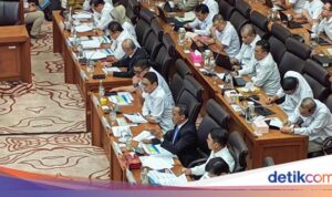 Bahlil Menyuarakan Pelarangan Penjualan LPG 3 Kg oleh Pengecer