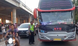 Pemilik-Pengemudi Bus Terancam Sanksi karena Klakson Telolet Langgar UU Lalu Lintas