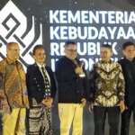 Daftar Pemenang Penghargaan Simbol Penghormatan untuk Sineas dan Wartawan yang Mengabdikan Diri pada Dunia Film