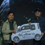 Taman Safari Indonesia Berikan Mobil Listrik kepada Pemenang Kompetisi Foto & Video Hewan 2025