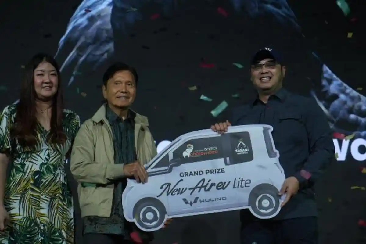 Taman Safari Indonesia Berikan Mobil Listrik kepada Pemenang Kompetisi Foto & Video Hewan 2025