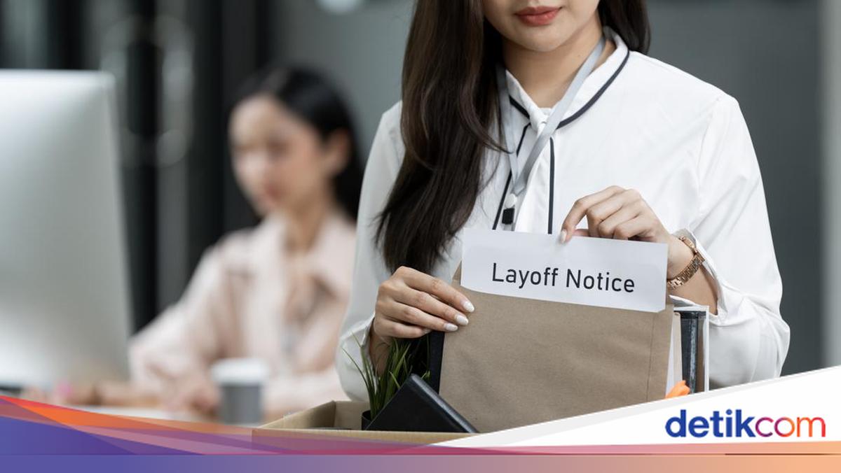 Pekerja Industri Tekstil & Sepatu Terdampak PHK Terbanyak