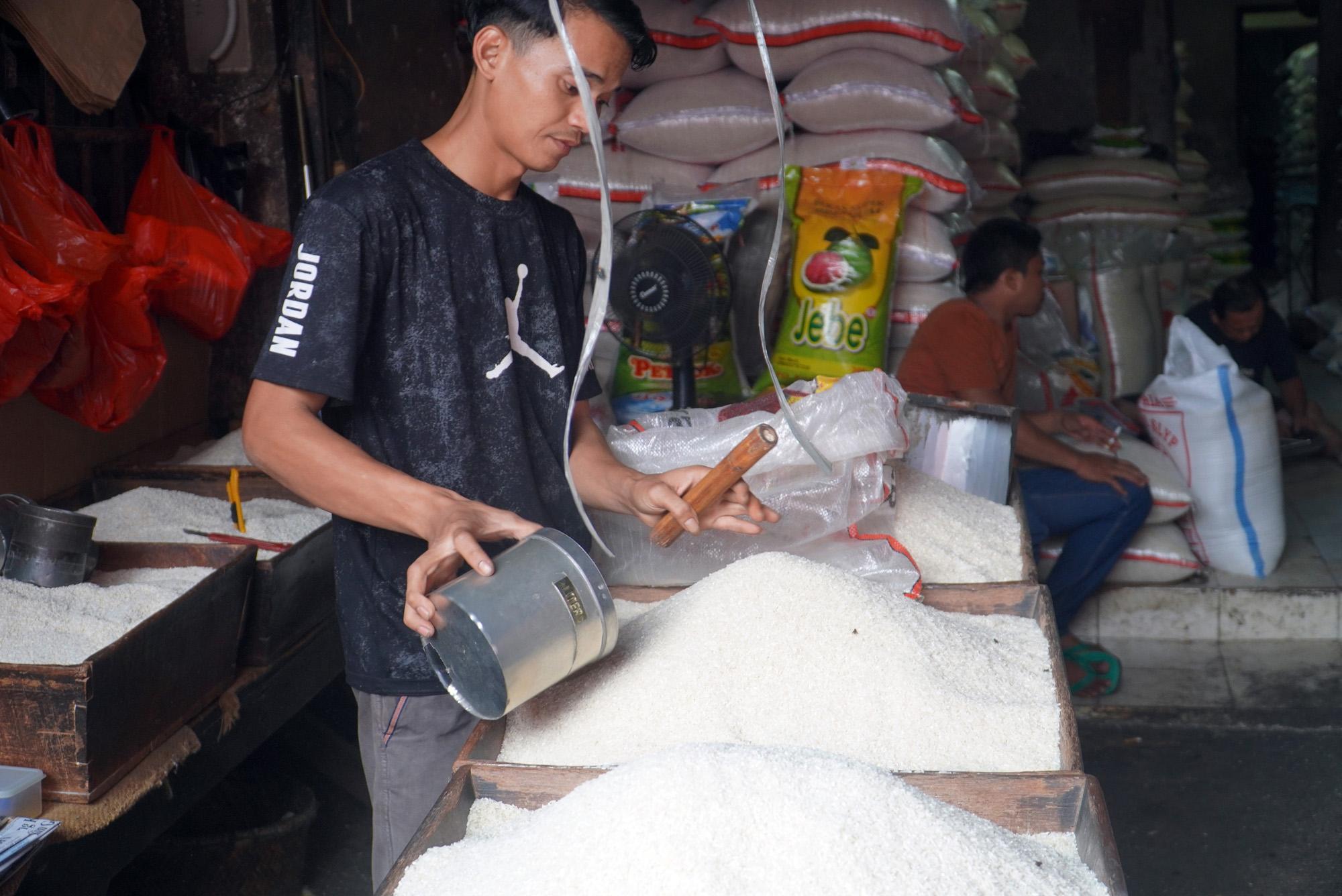 Satgas Polda Metro Jaya Melakukan Pemantauan Ketat Terkait Penjualan Beras di Atas HET