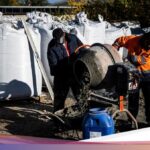 Mengubah Sampah Plastik Menjadi Bahan Beton Jalan Berkelanjutan
