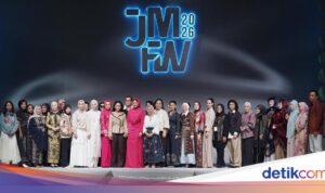 Transaksi Pameran Fesyen JMFW Mencapai Angka Rp 326 Juta Transaksi Pameran Fesyen JMFW Mencapai Angka Rp 326 Juta